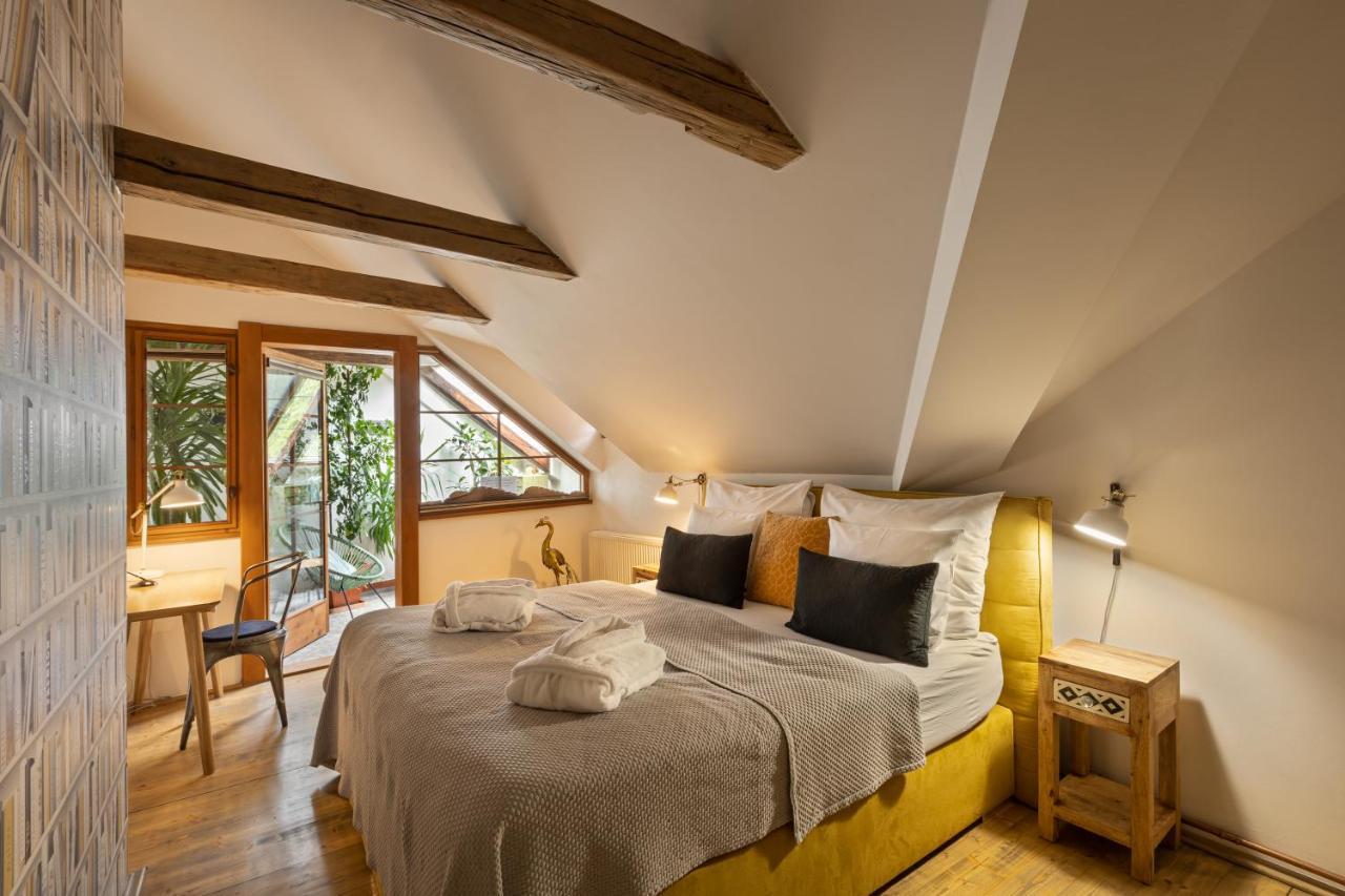 Bohemian Chic 2 Bedroom 2 Bathroom Loft With Hanging Chair Prag Exterior foto