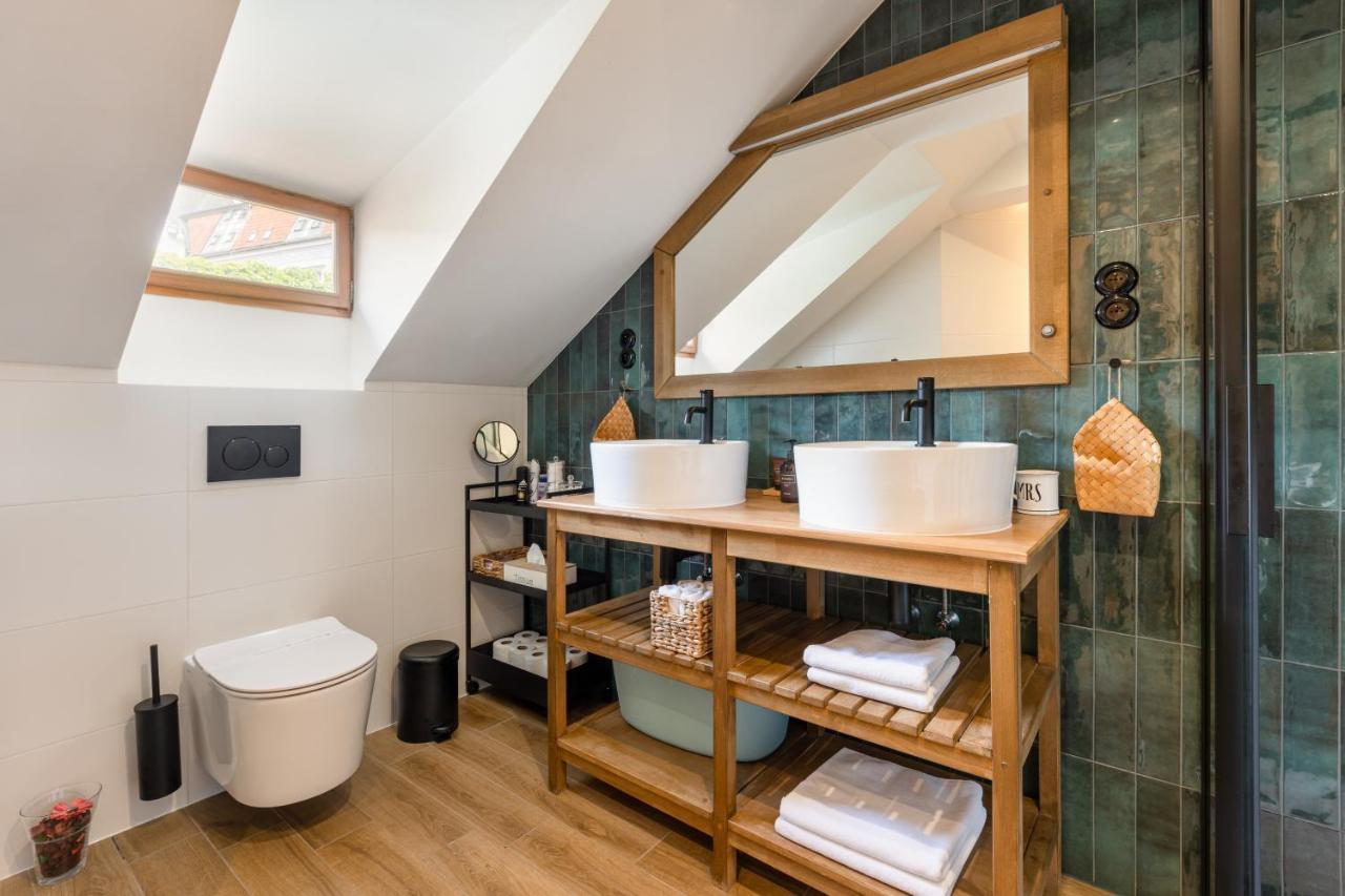 Bohemian Chic 2 Bedroom 2 Bathroom Loft With Hanging Chair Prag Exterior foto