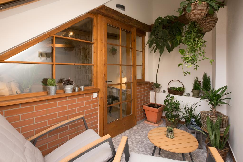 Bohemian Chic 2 Bedroom 2 Bathroom Loft With Hanging Chair Prag Exterior foto