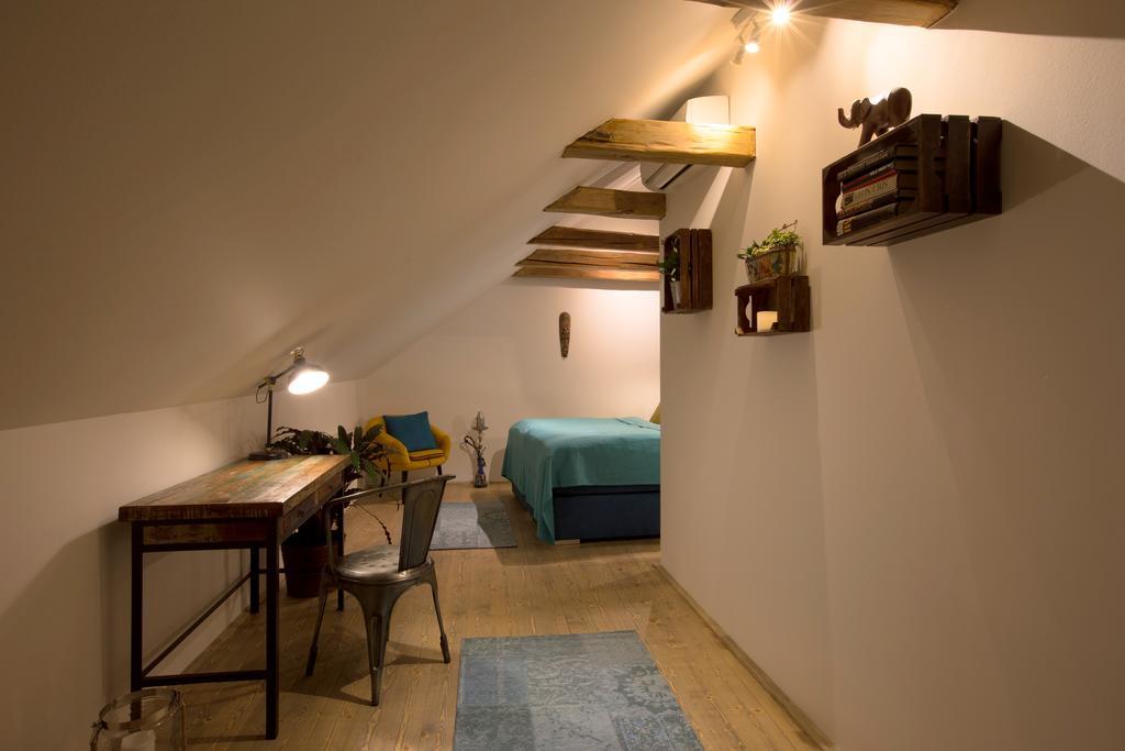 Bohemian Chic 2 Bedroom 2 Bathroom Loft With Hanging Chair Prag Exterior foto