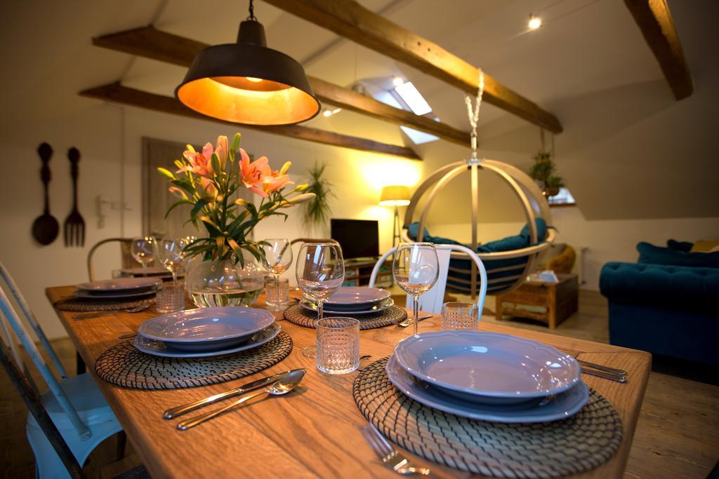 Bohemian Chic 2 Bedroom 2 Bathroom Loft With Hanging Chair Prag Exterior foto