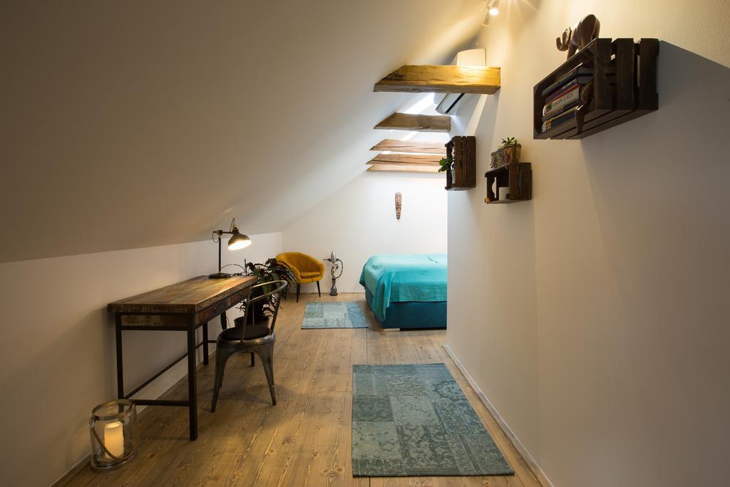 Bohemian Chic 2 Bedroom 2 Bathroom Loft With Hanging Chair Prag Exterior foto