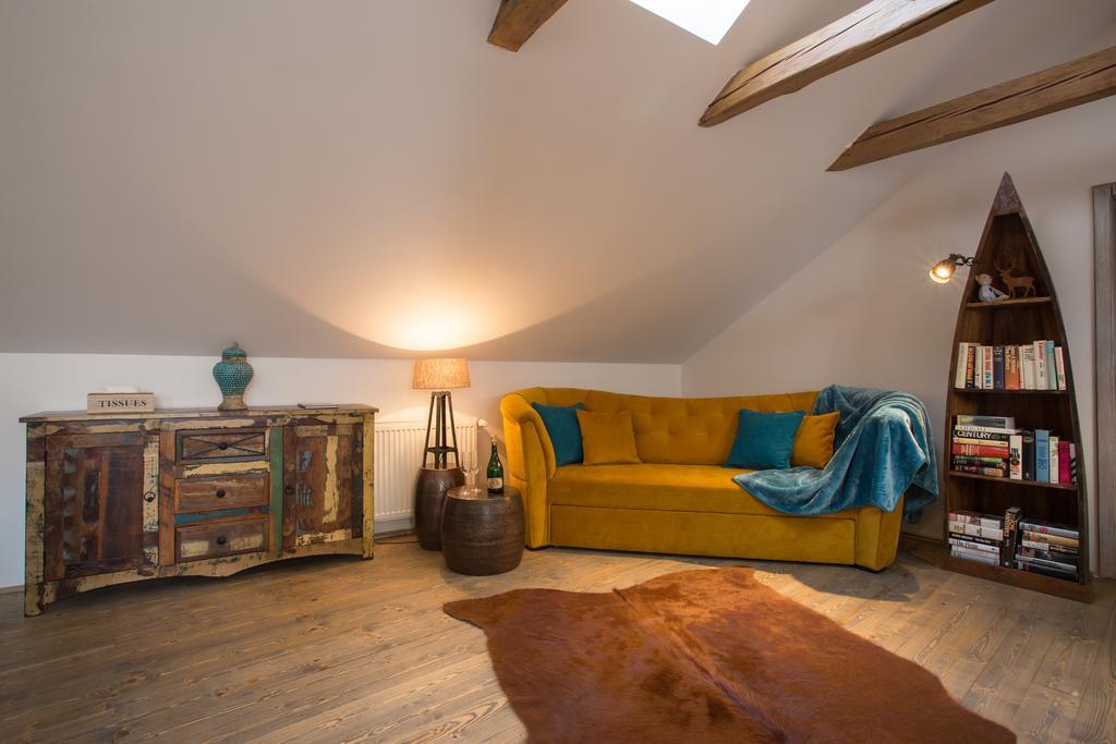 Bohemian Chic 2 Bedroom 2 Bathroom Loft With Hanging Chair Prag Exterior foto